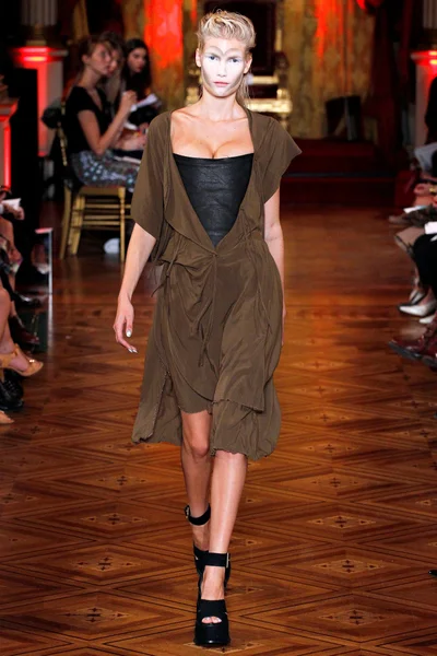 Look 21